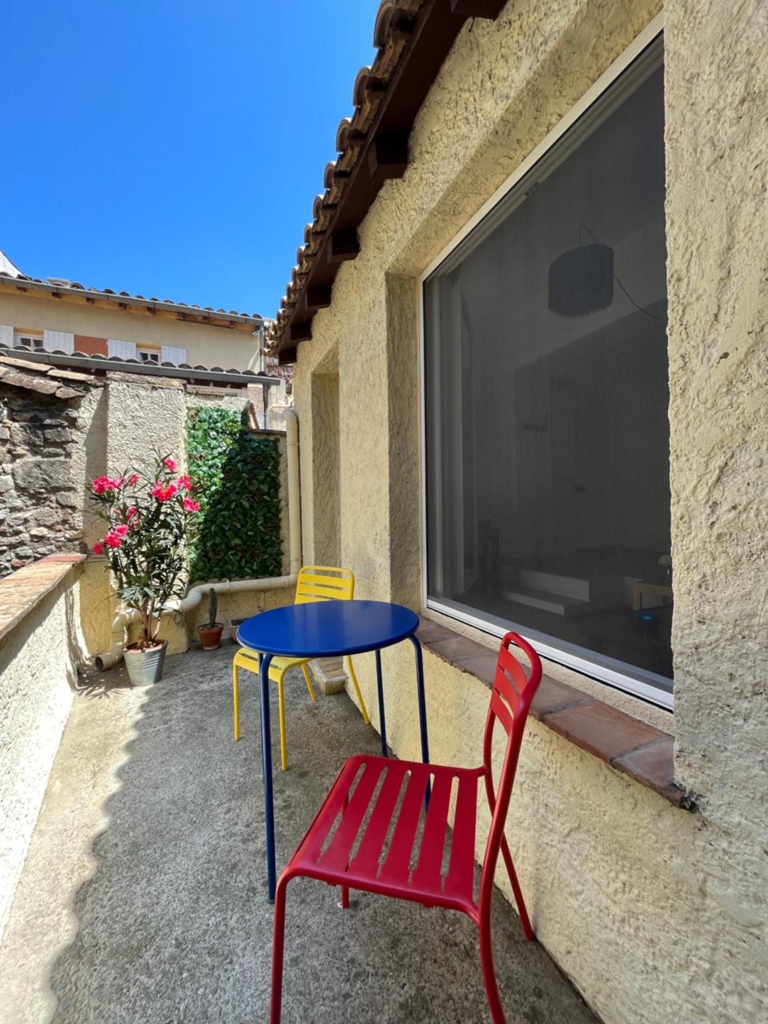 Studio Avec Terrasse Sur Cour, Authentique, Calme Avignon Luaran gambar